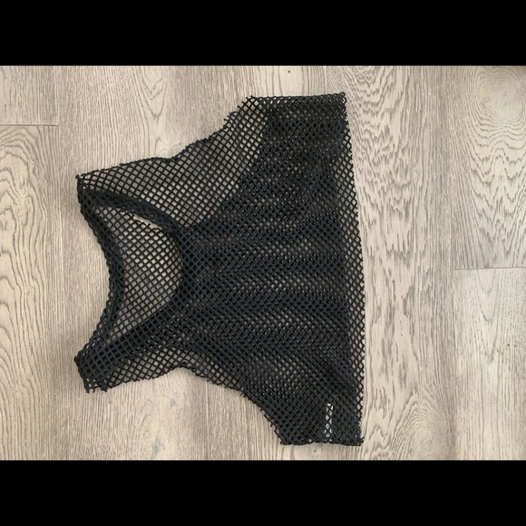 Emma & Sam Black mesh crop top - Picture 2 of 3